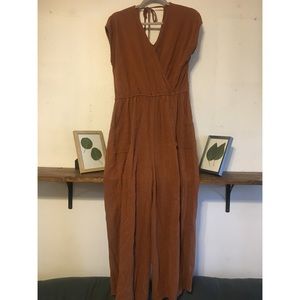 Universal Thread • linen blend romper • size L